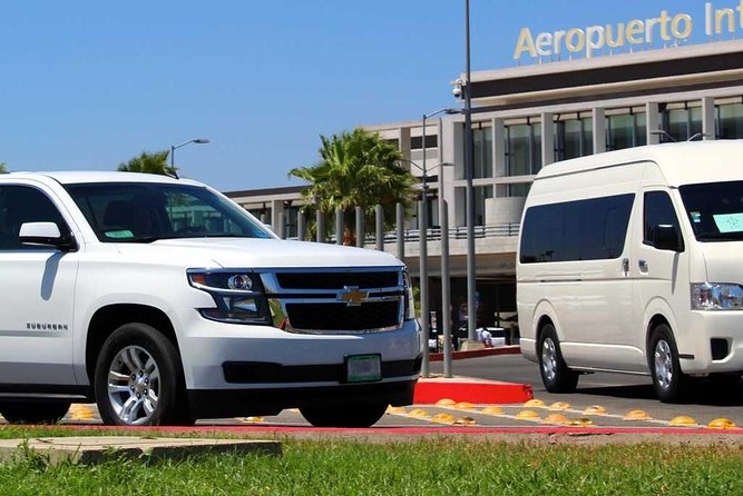 Private Transportation in Cabo - Drinks included: good for the start of your trip