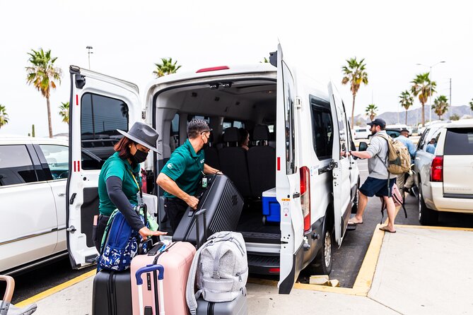 Private VAN Round-Trip from Airport to Hotel in San José del Cabo - The ride to San Jose del Cabo: A/C comfort and a driver who sets the tone