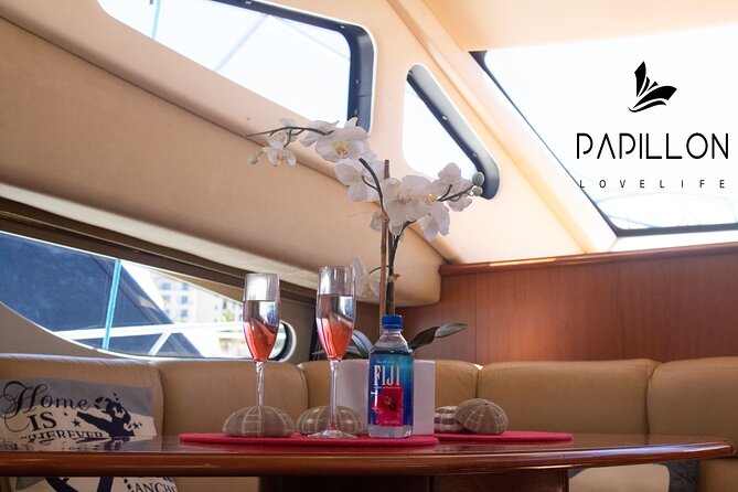 Pura Vida Yacht 42 FT with all inclusive service in Cabo - Who should book this Cabo yacht cruise