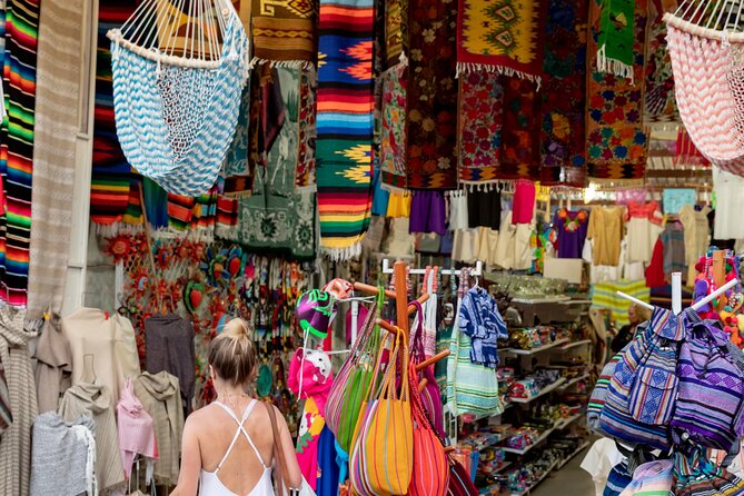 San Jose del Cabo Art Walk, Beer Tasting &Chocolate Demonstration - Ivan Guaderrama Art Gallery and the art district walk