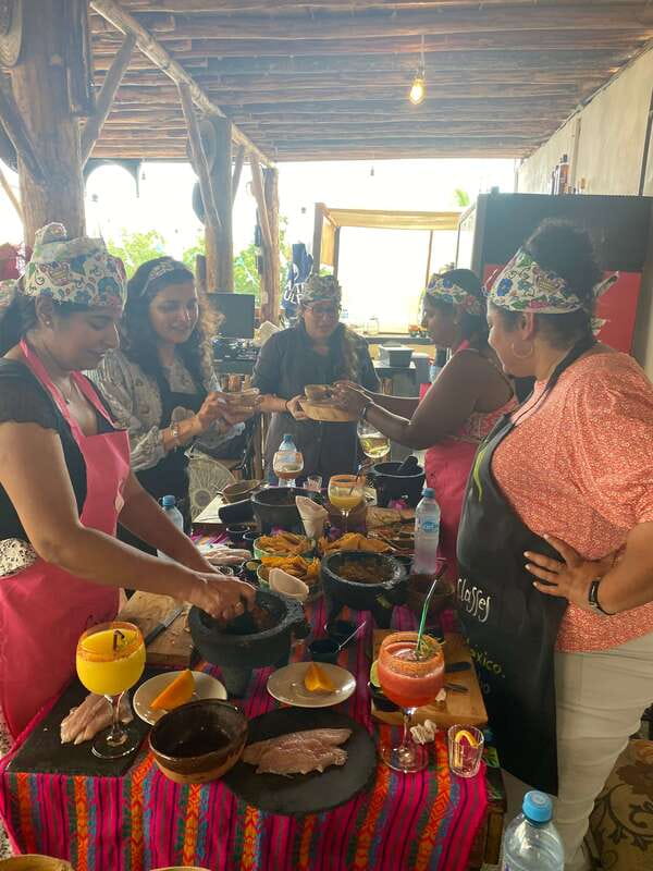 San José del Cabo:Cooking Class +Margaritas & Mezcal tasting - Your 3-hour flow: from prep stations to tasting plates