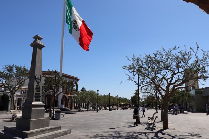 San José del Cabo for Meat Lovers Food Tour - Restaurant 1: Pozole Rojo and Birria de Res