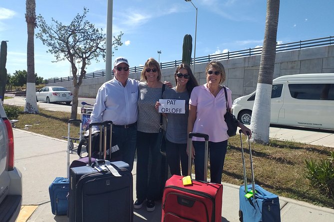 services transportation, airport transportation in los cabos, Private shuttles - The private shuttle ride: comfort, air conditioning, and drinks
