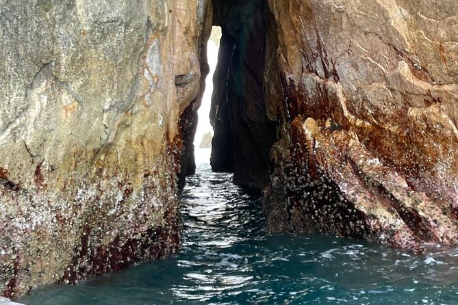 Shared Experience Glass Bottom Boat to the Arch in Cabo San Lucas - Arch of Cabo San Lucas: the stop you’re paying for