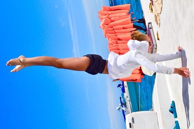 Snorkeling Catamaran Tour at Santa Maria Bay - Boat comfort and the small stuff that changes the day