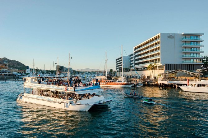 Sunset Boat and Shopping Tour Combo - From Pickup to First Landmarks, How the Day Flows