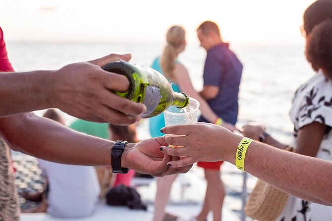 Sunset Cruise in Los Cabos with Jazz and Wine - The route in order: Pelican Rock to Lovers Beach to El Arco
