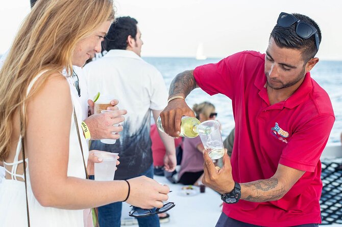 Sunset Cruise in Los Cabos with Jazz and Wine - Who this Cabo sunset cruise is best for