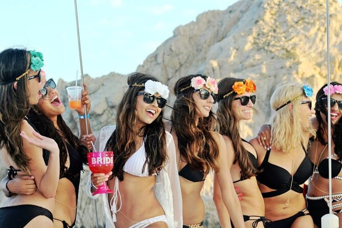 Sunset Party Cruise at Los Cabos - Sunset Party Cruise in Cabo: what you’re really buying