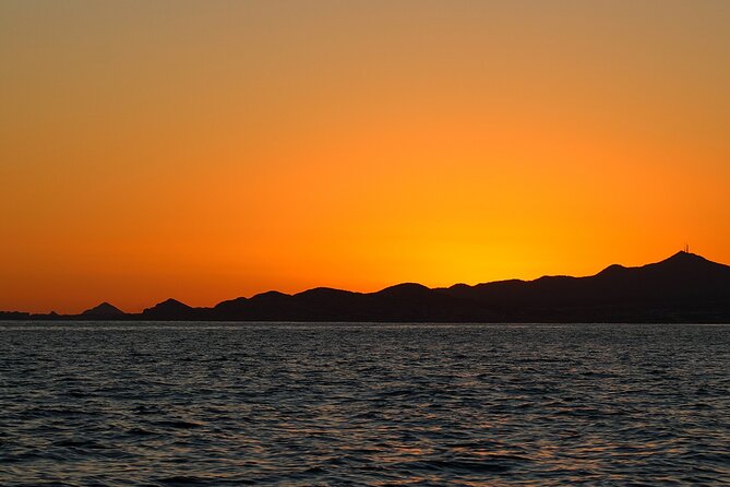Sunset Whale Watching in San Jose del Cabo - What to bring for a smoother, cozier evening on the water