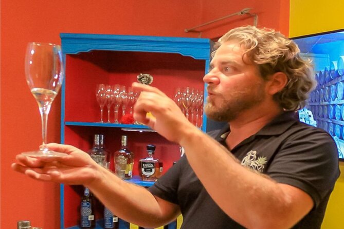 The Spirit of Mexico: Tequila Tasting - How guides teach you to taste, not just sip