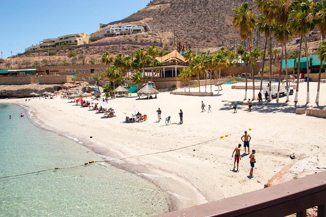 Tour to Playa La Paz from Cabo San Lucas - Food and drinks: why the included meals make the early start easier