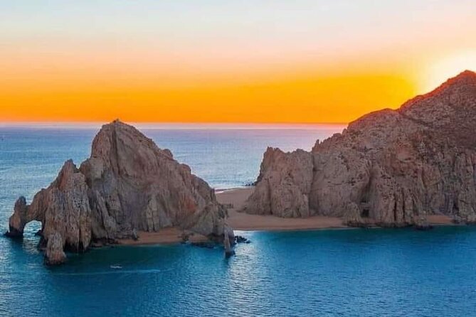 Tour to The Arch and Lover's Beach (optional) from Cabo - The timing: about 45 minutes total, with cruising that keeps moving