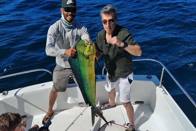 Ultimate Fishing Experience in Cabo - Food after the catch: fresh fish, local cooking, and fillet help