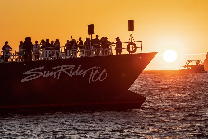Whale Watching Dinner Cruise in Cabo San Lucas - From the marina to the Arch of Cabo San Lucas, in time for sunset